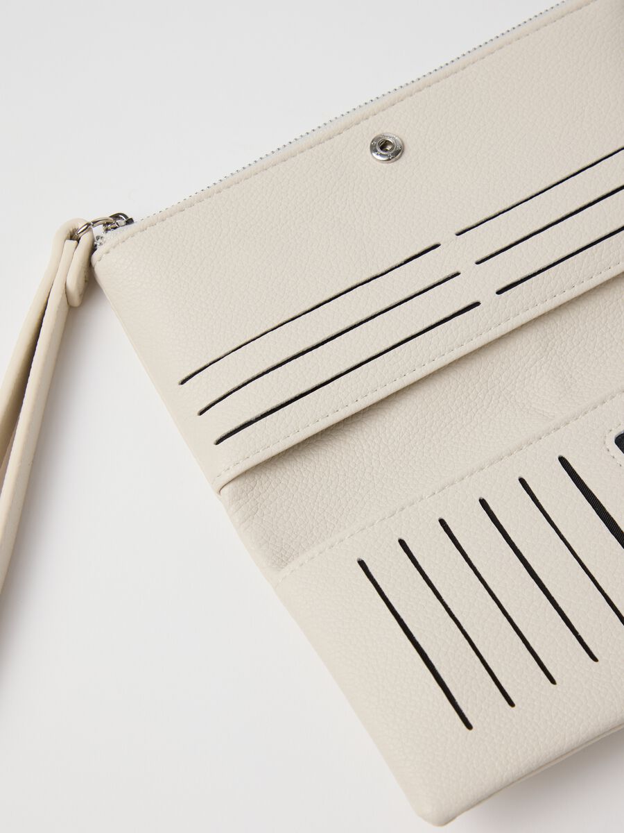Textured-effect ecru wallet_2