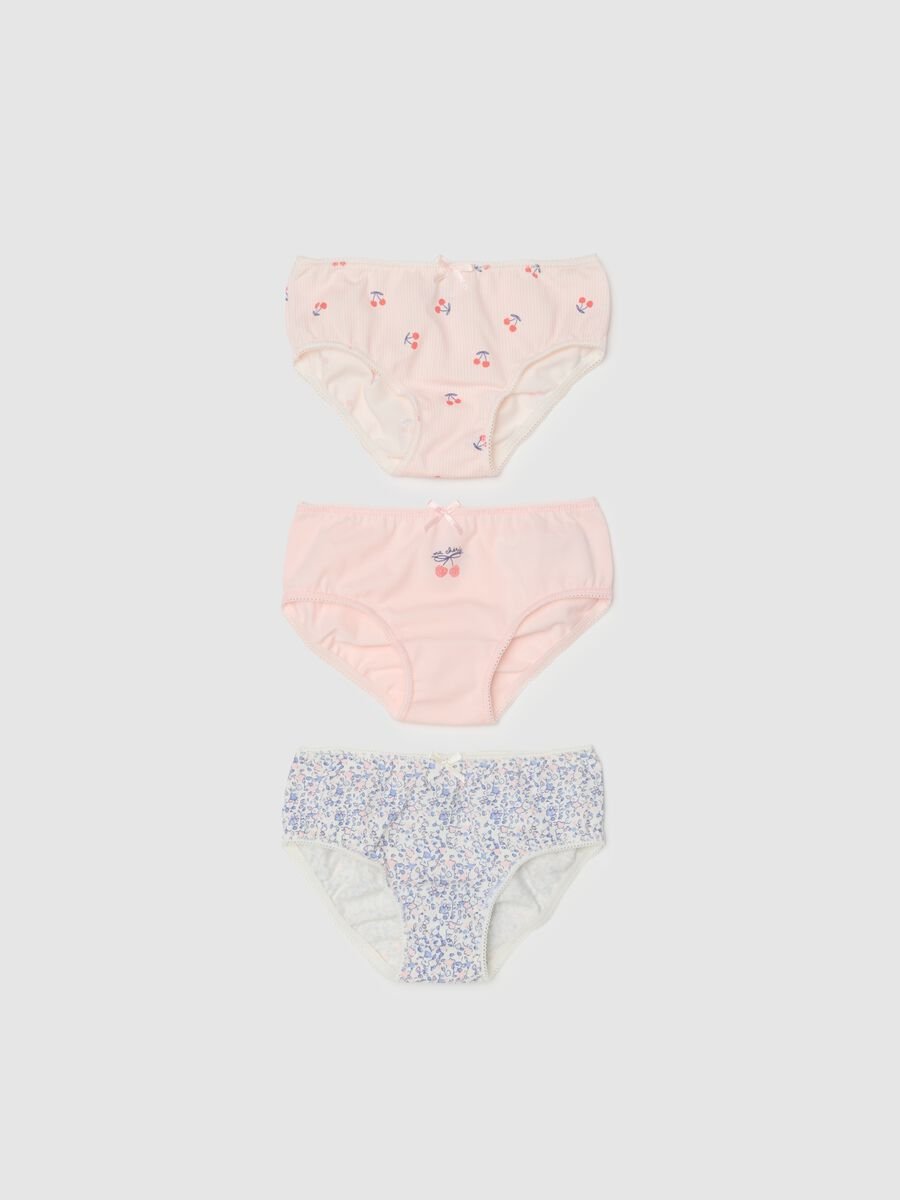 Three-pack multicolour cotton mix baby girl knickers with regular fit_0