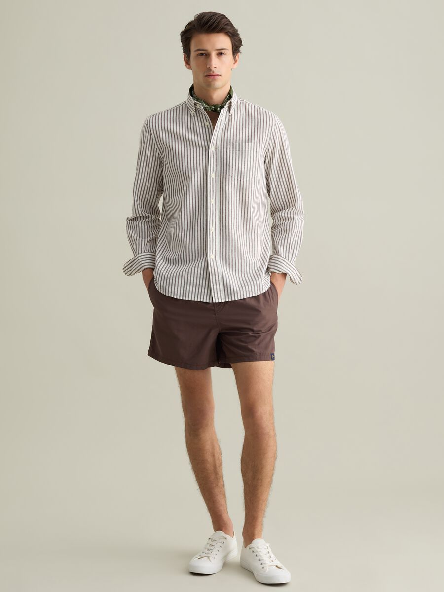 Men’s regular-fit swim boxers in brown blend with elastic waist_0