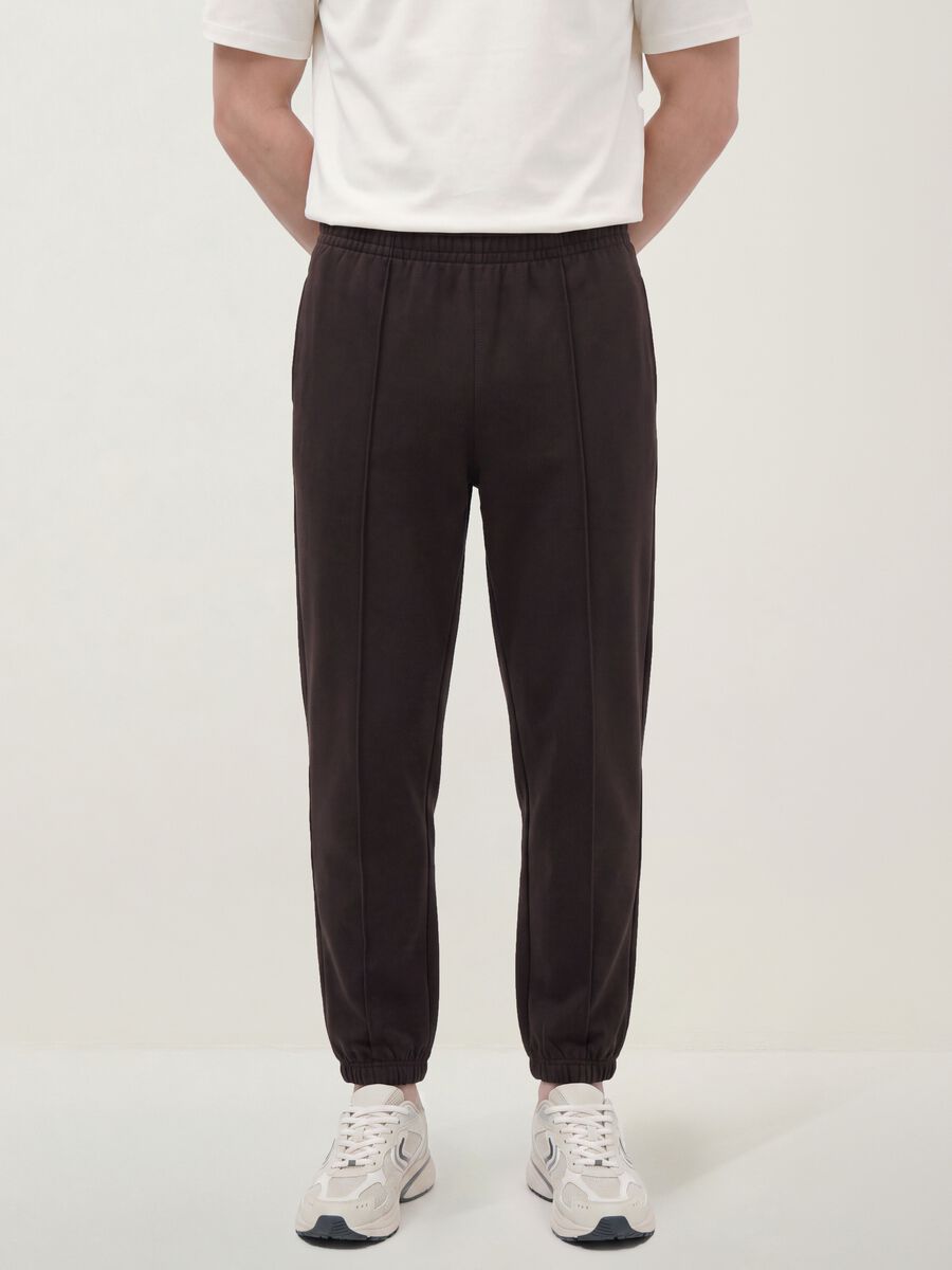 Pantaloni jogger marroni in tessuto elasticizzato relaxed fit_1