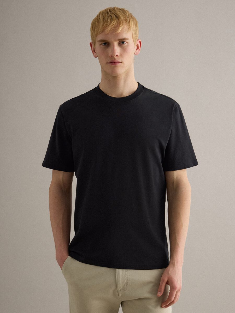 T-shirt girocollo in puro cotone nero relaxed fit_0
