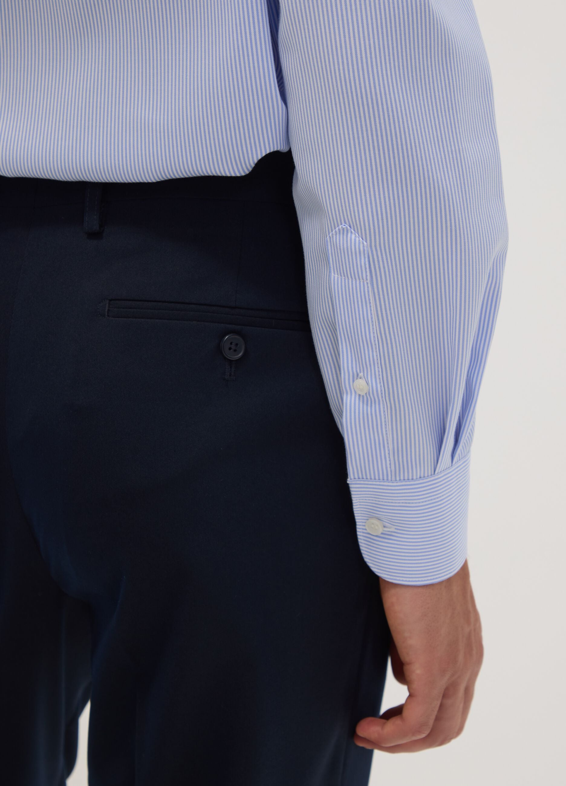 Light blue striped pure cotton shirt with classic collar, regular fit