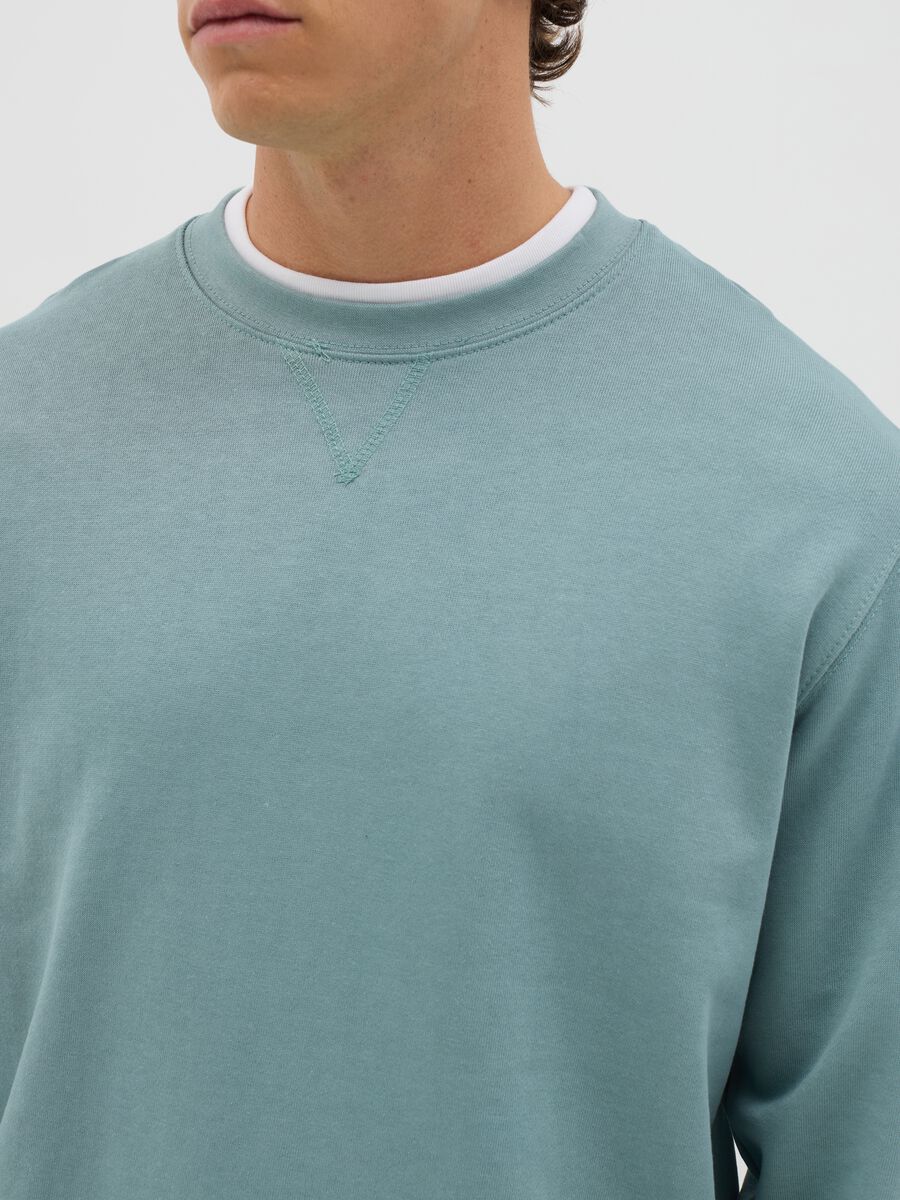 Oversized sweatshirt with round neck_3