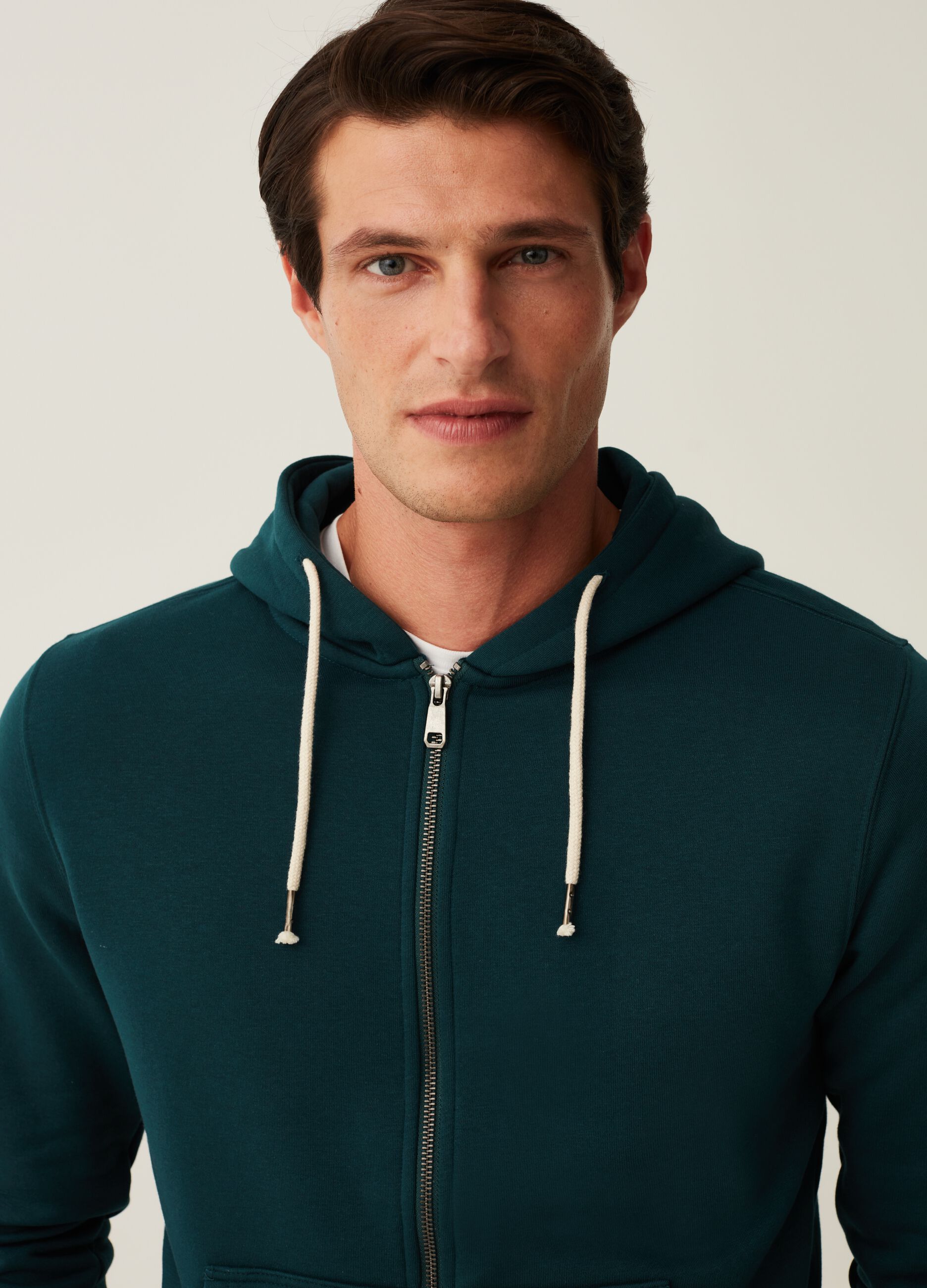 Full-zip in felpa con cappuccio_3