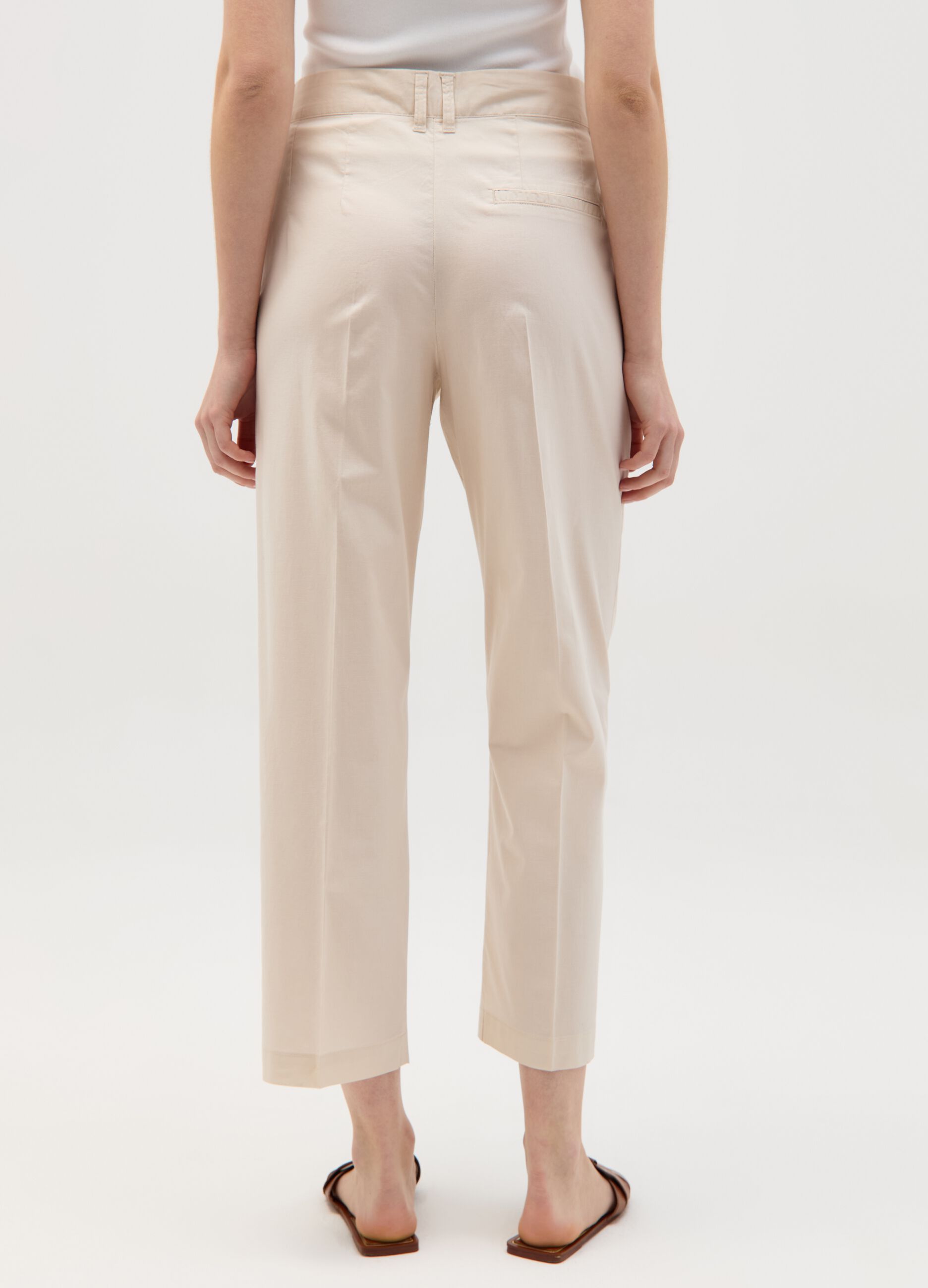 Pantalone a sigaretta crop con pinces