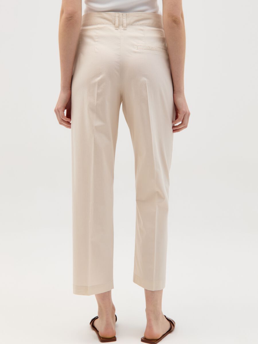 Crop cigarette trousers with darts_2