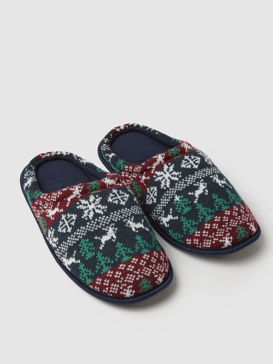 Multicolour Christmas Slippers with Embroidery_1