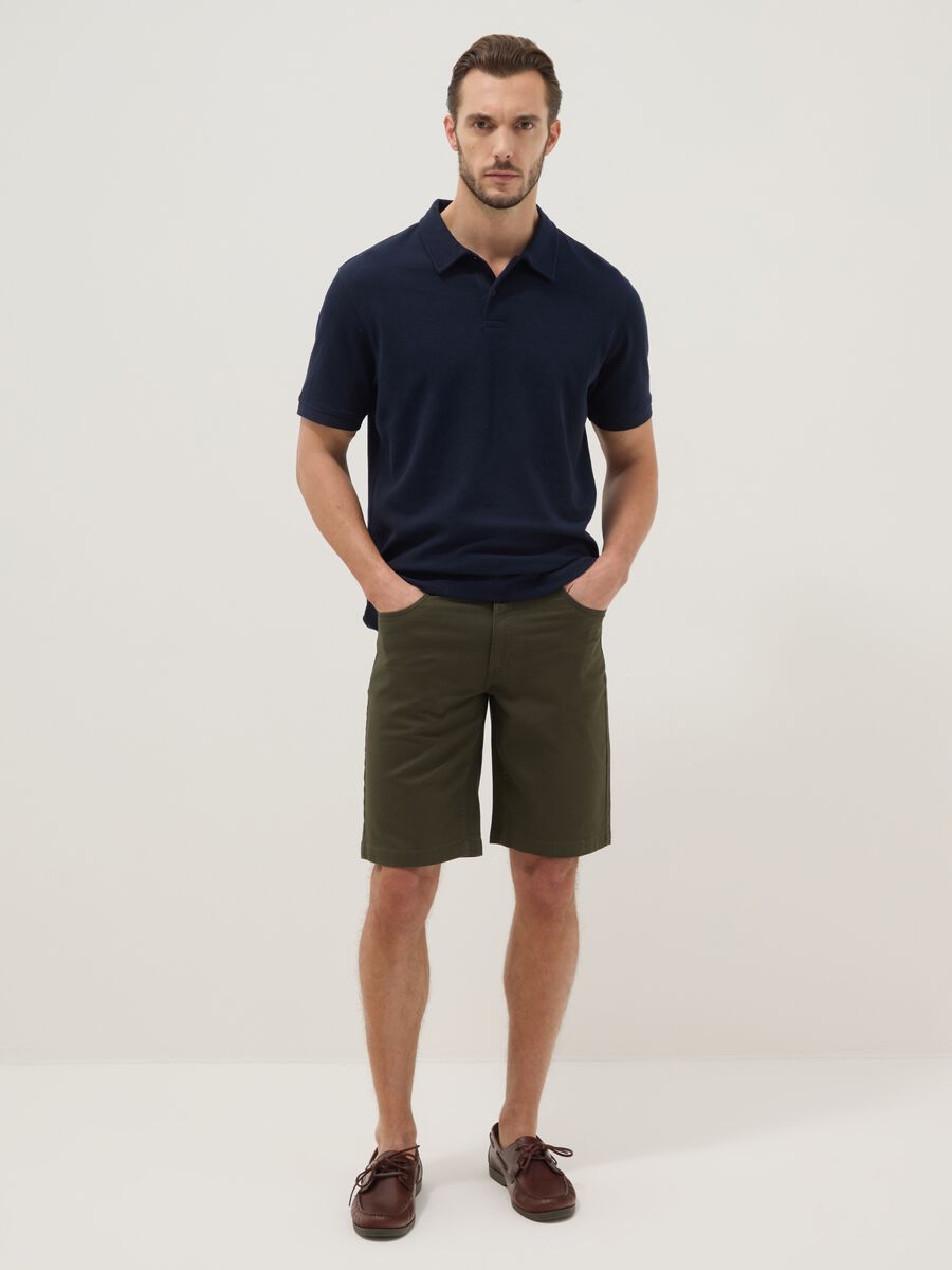 Men&rsquo;s Green Regular-Fit Bermuda Shorts_0