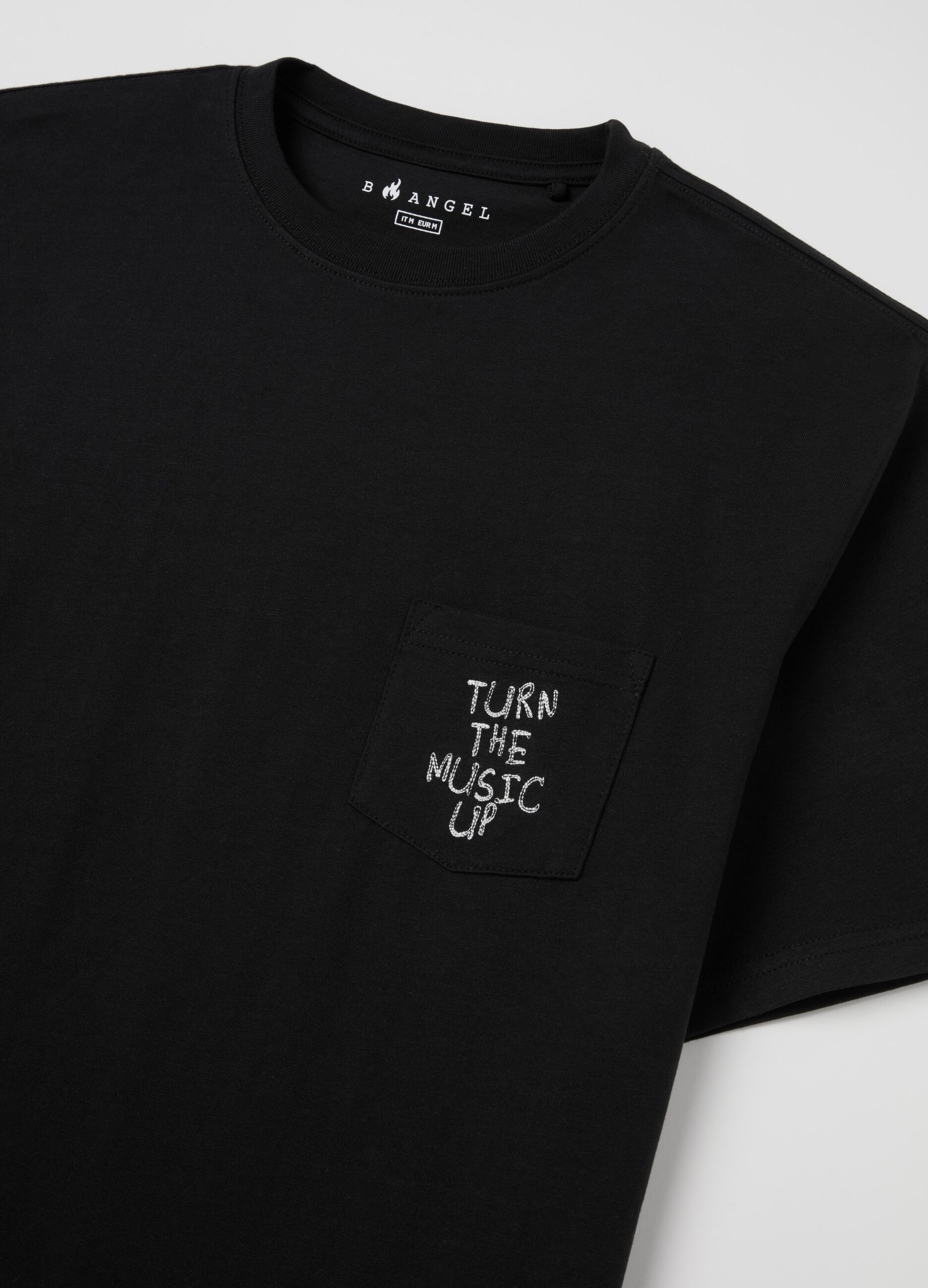 T-shirt with embroidered pocket