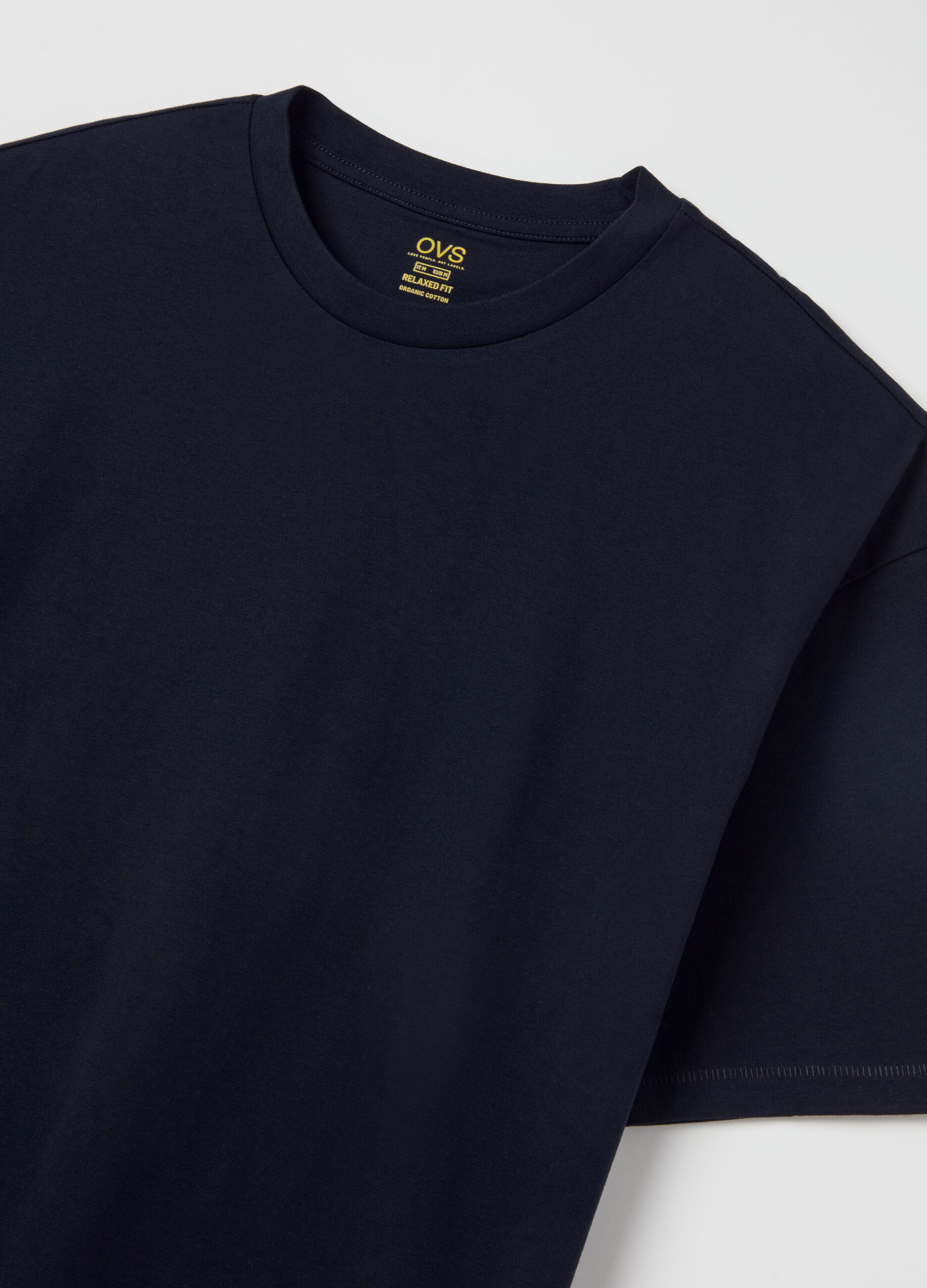 Solid colour T-shirt in organic cotton