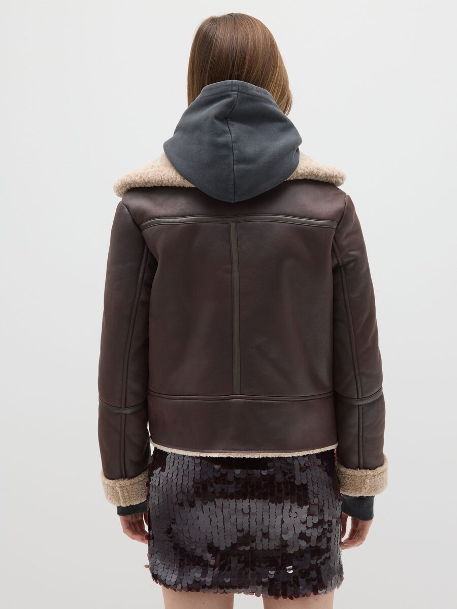 Brown padded regular fit jacket with zip_2