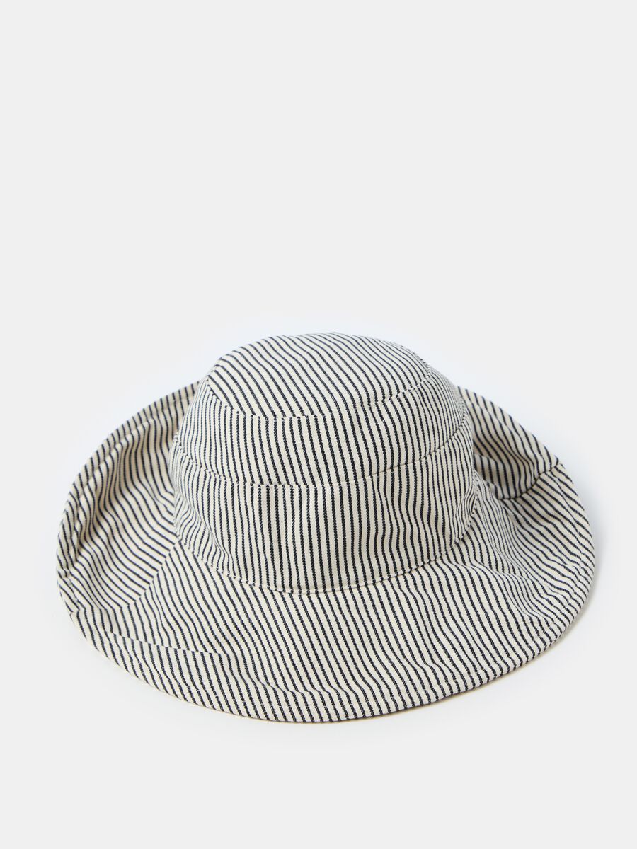 Cloche hat in striped cotton_2