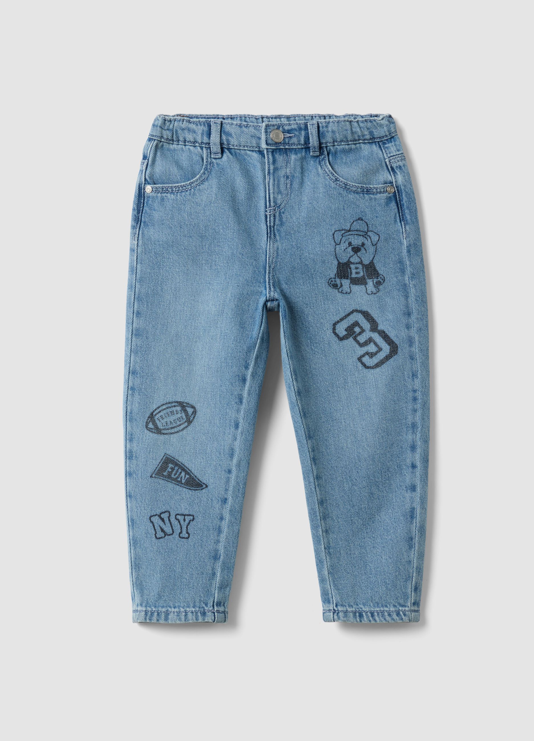 Jeans denim azzurri in misto cotone e viscosa con stampe college