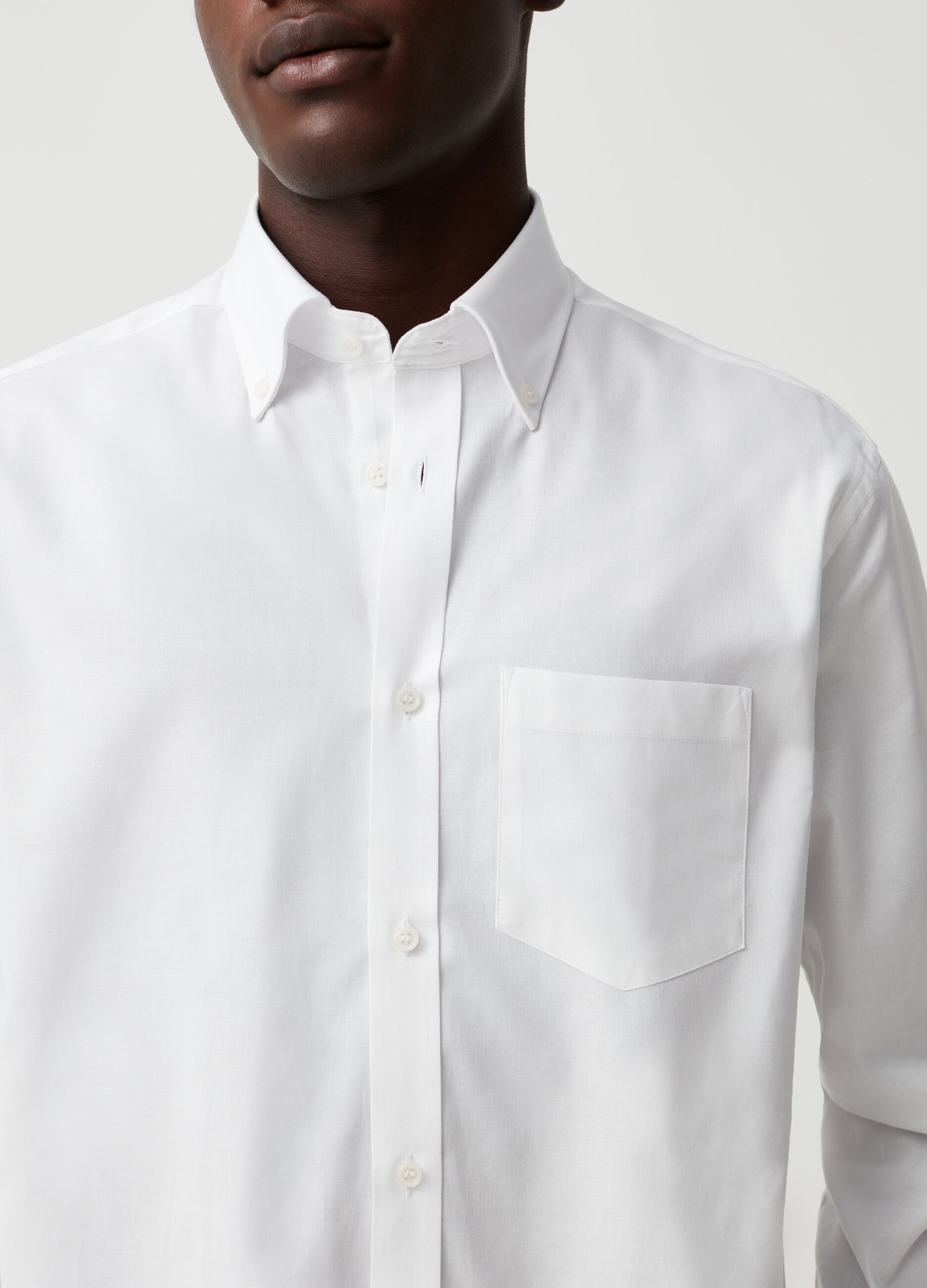 Regular-fit cotton shirt with small pocket