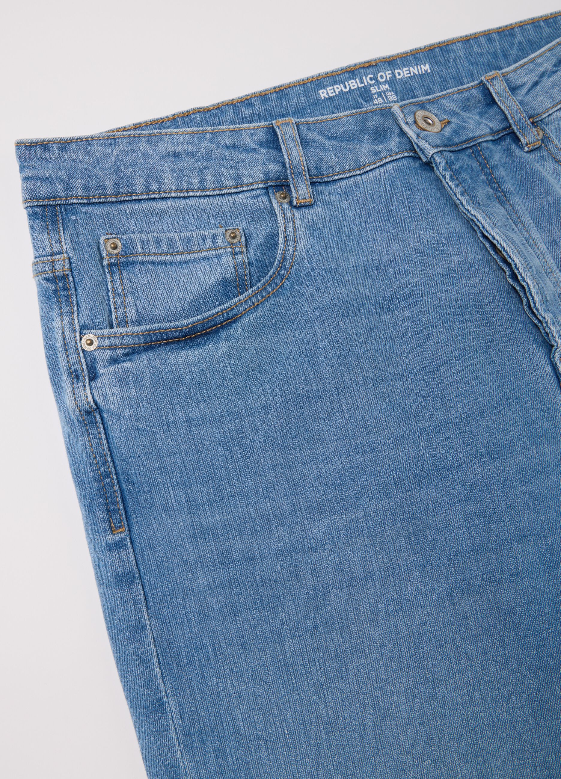 Slim-fit stretch jeans