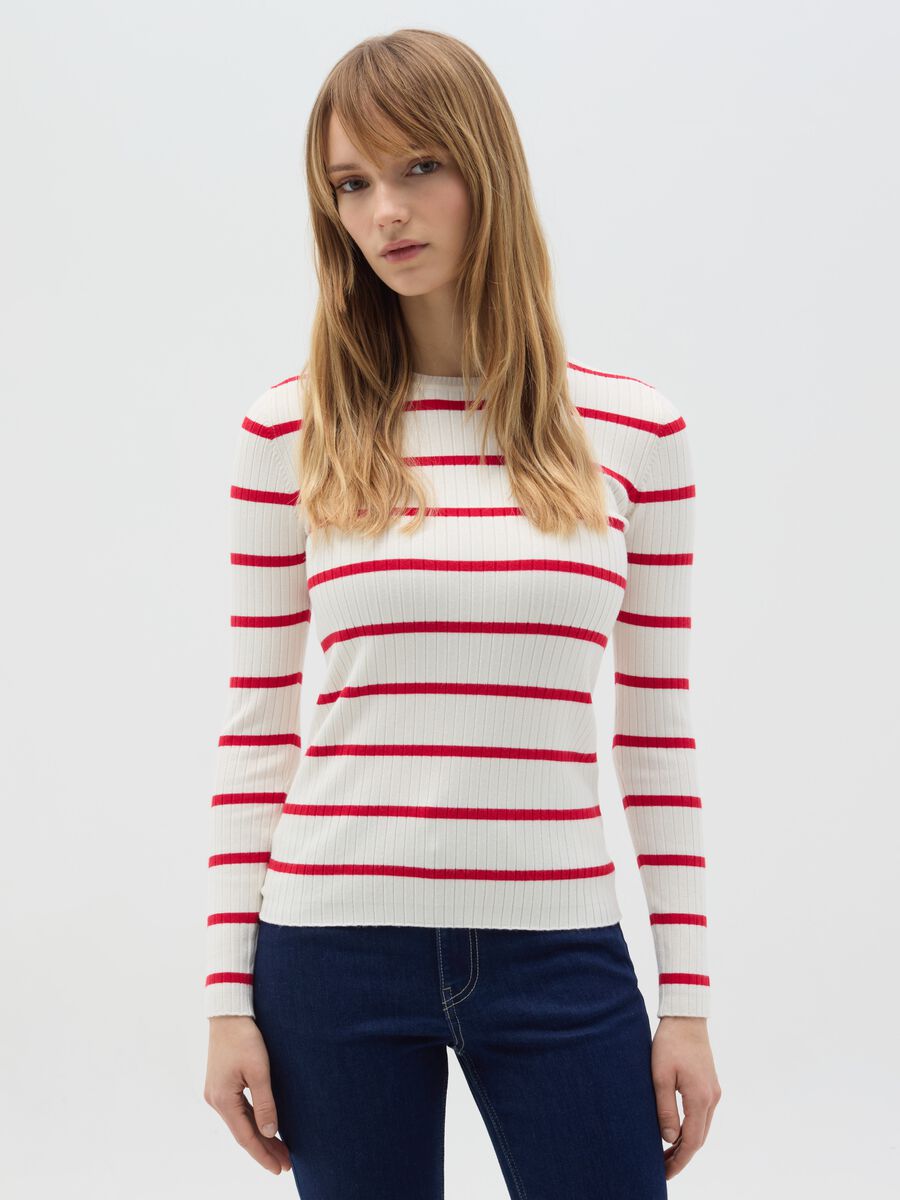 Flat ribbed top with striped pattern_0