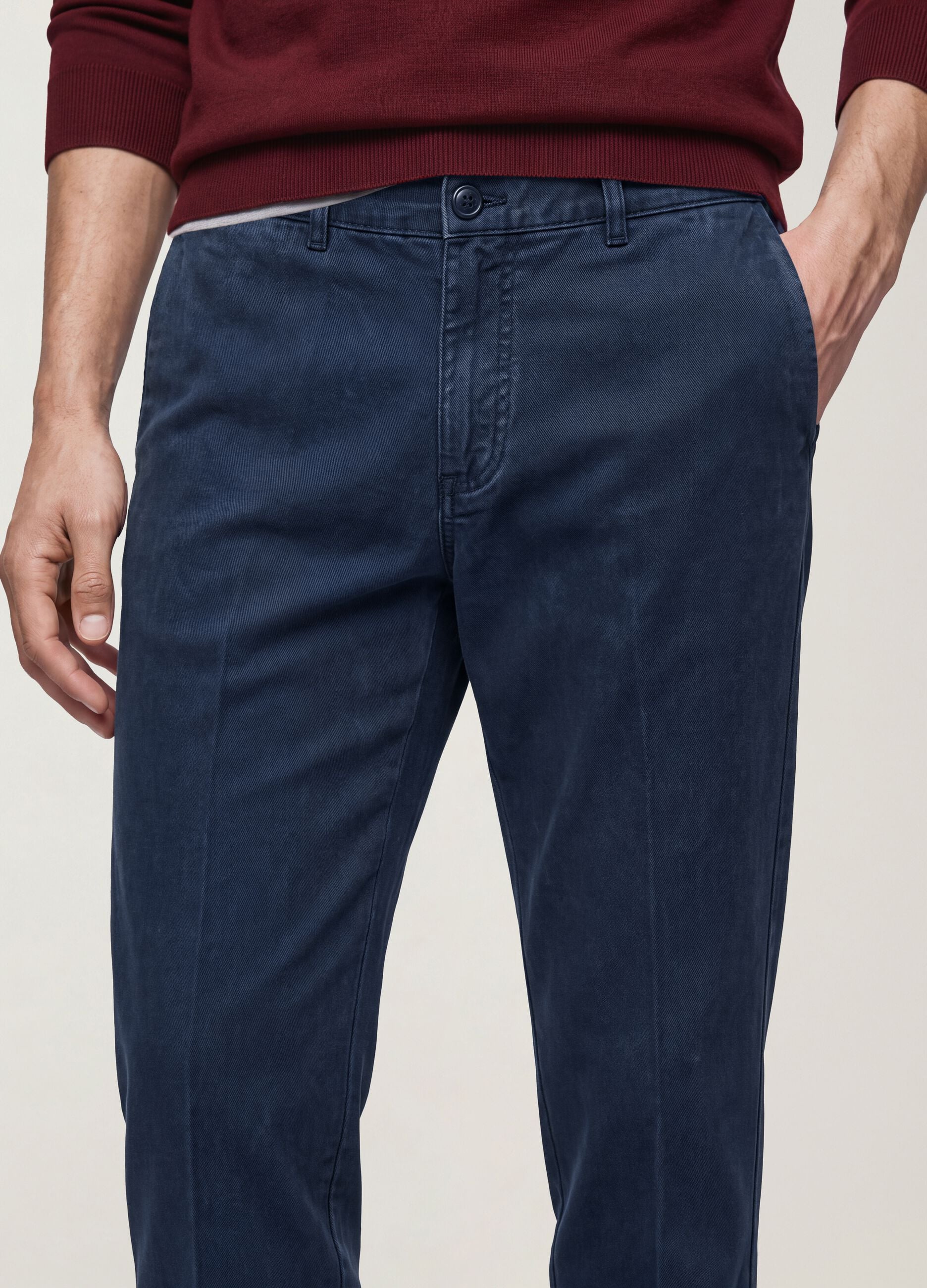 Pantaloni chino blu in puro cotone carrot fit