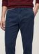 Pantaloni chino blu in puro cotone carrot fit_1