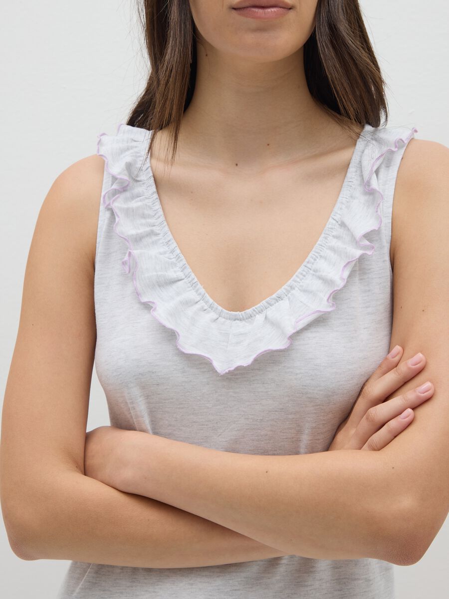 Camicia lunga da donna in cotone grigia con volant_2