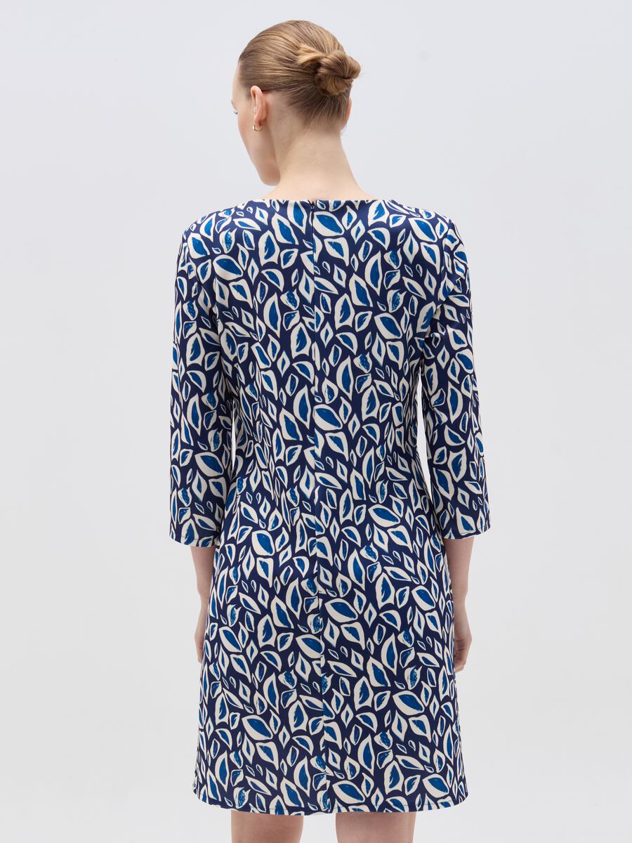 Short dress with foliage pattern_2