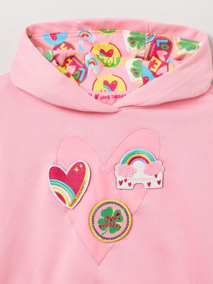 Felpa con cappuccio e patch_2