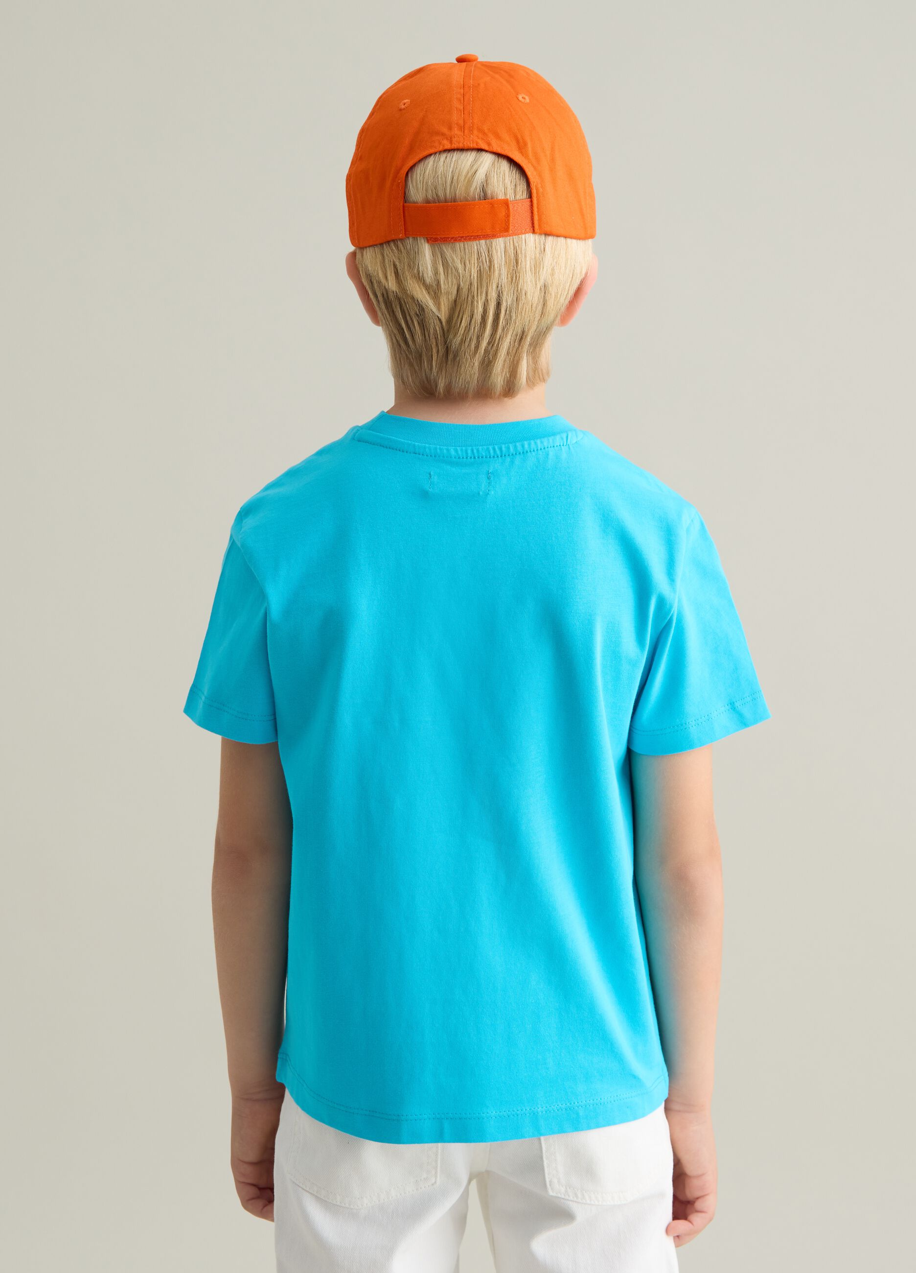 Light blue cotton T-shirt with round neck