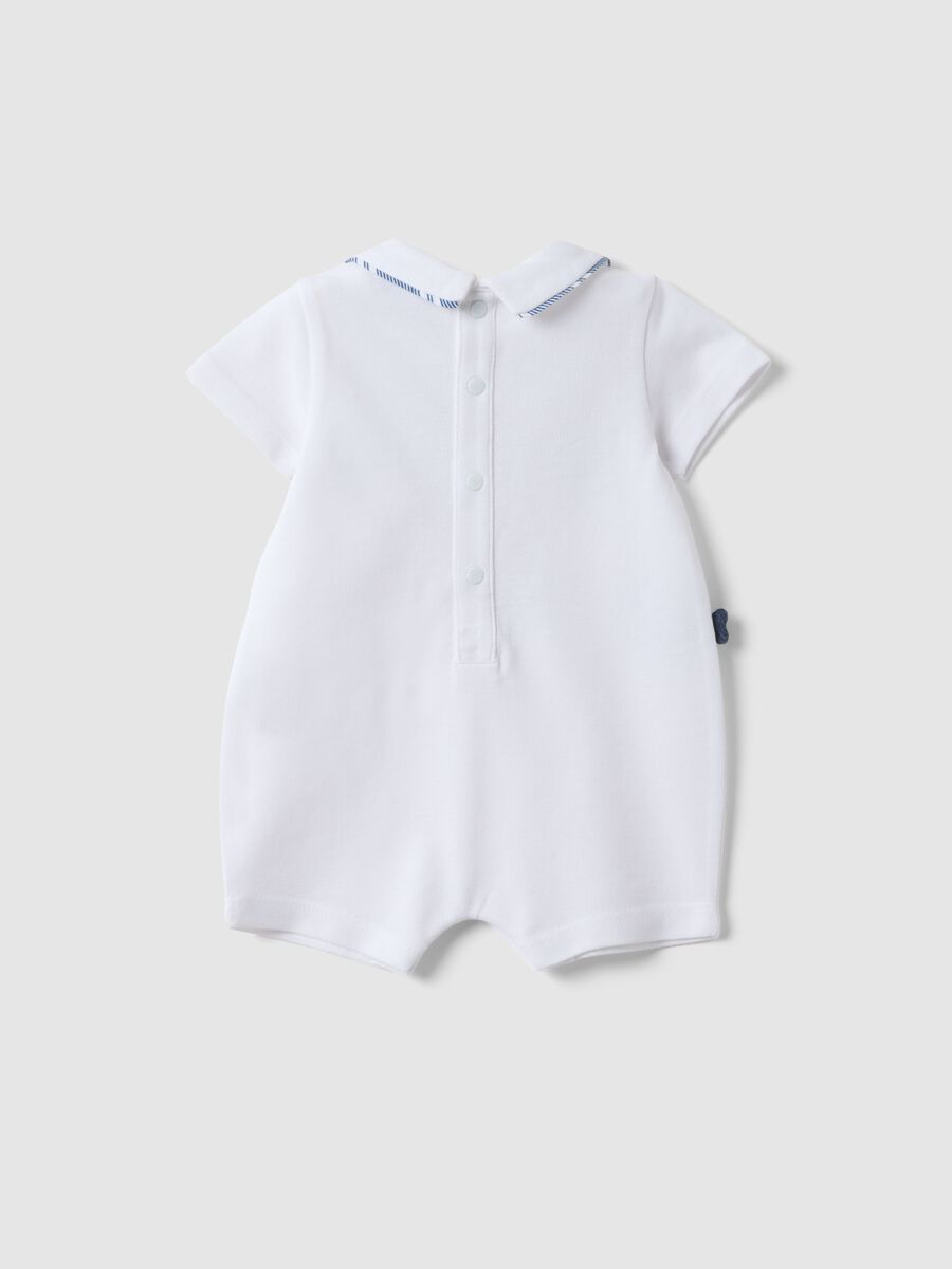 Pagliaccetto in puro cotone bianco da neonato con ricami pesci_1