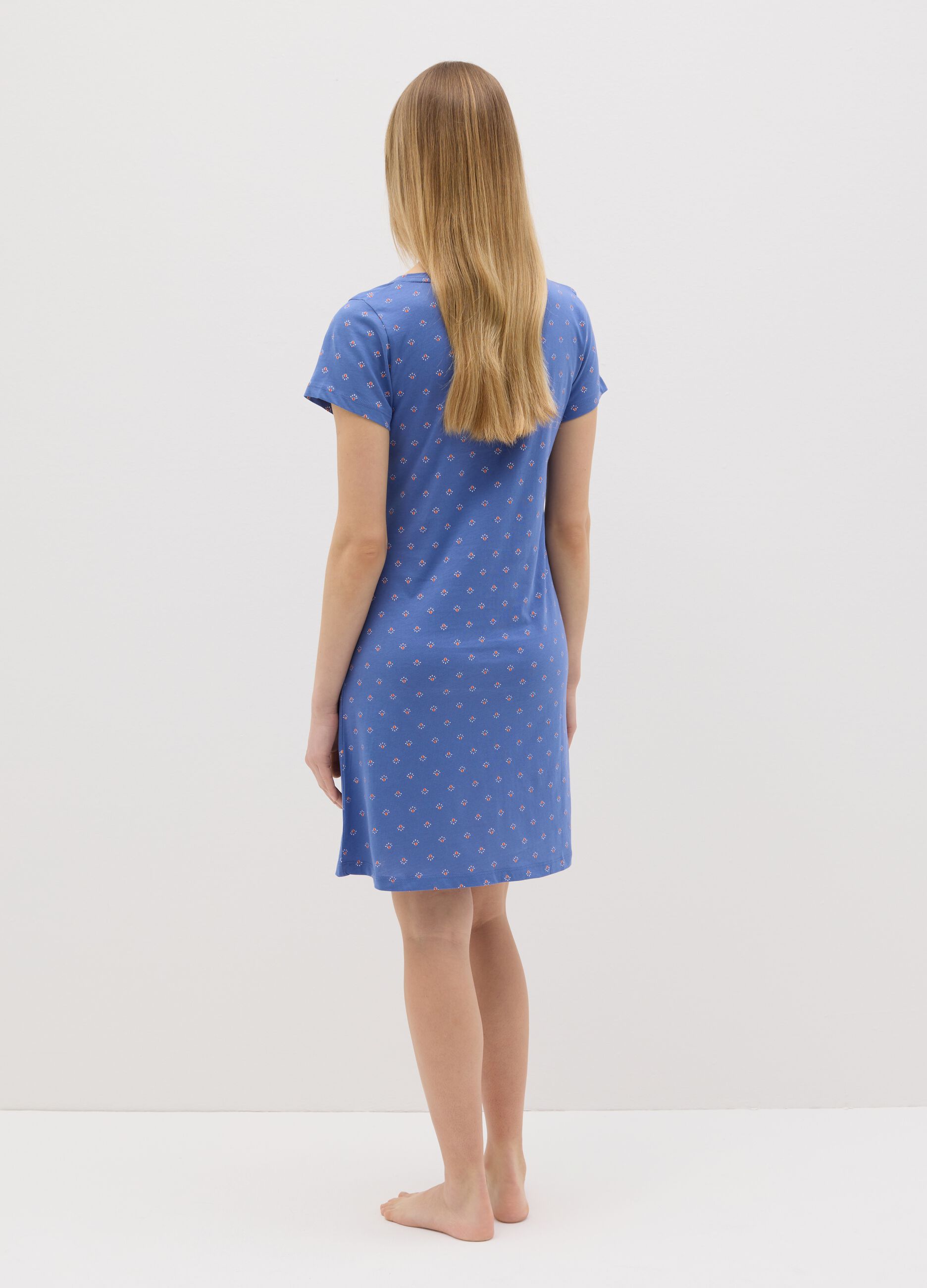 Camicia da notte verde con stampa lavanda