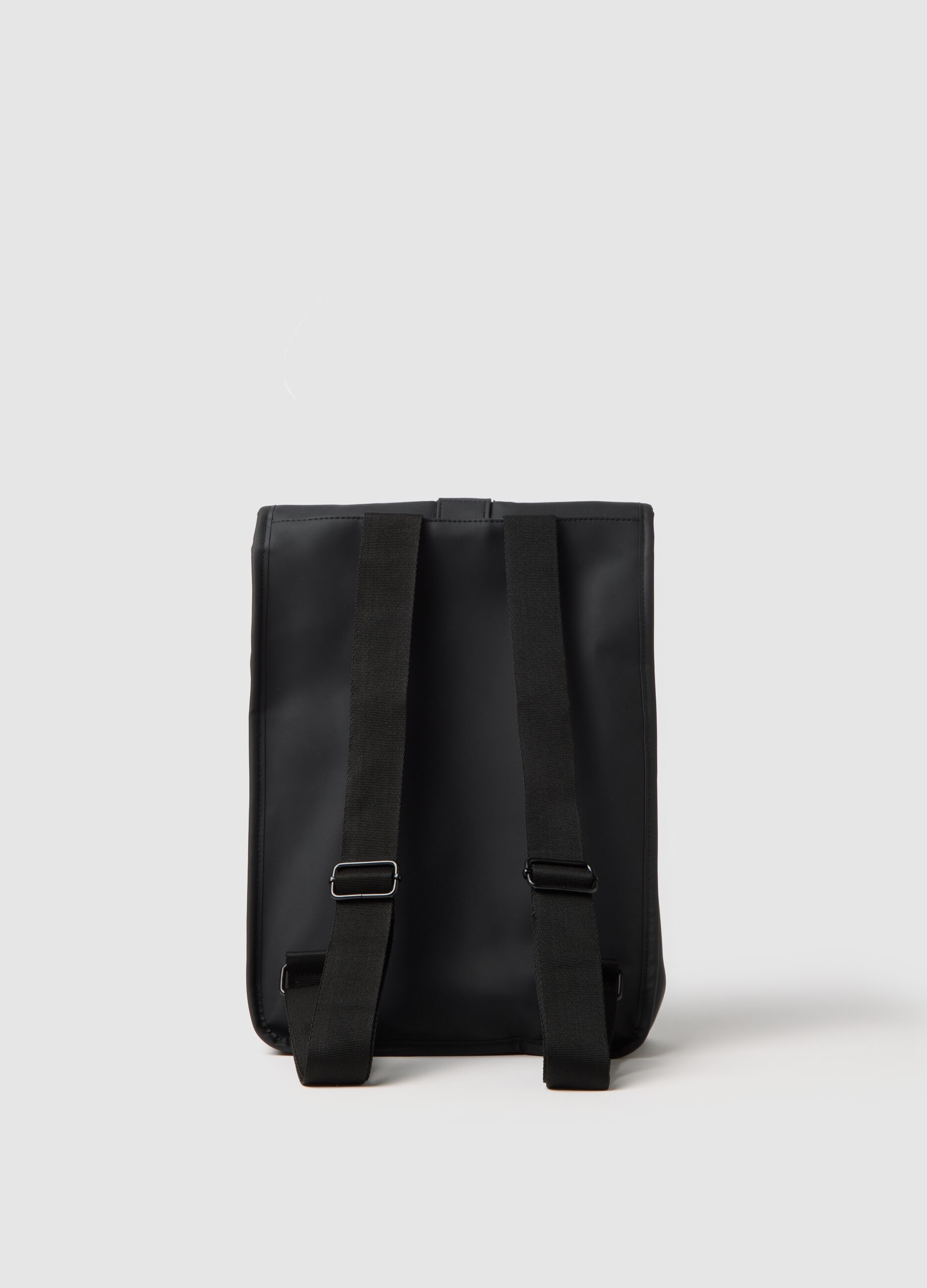 Zaino nero con chiusura a clip