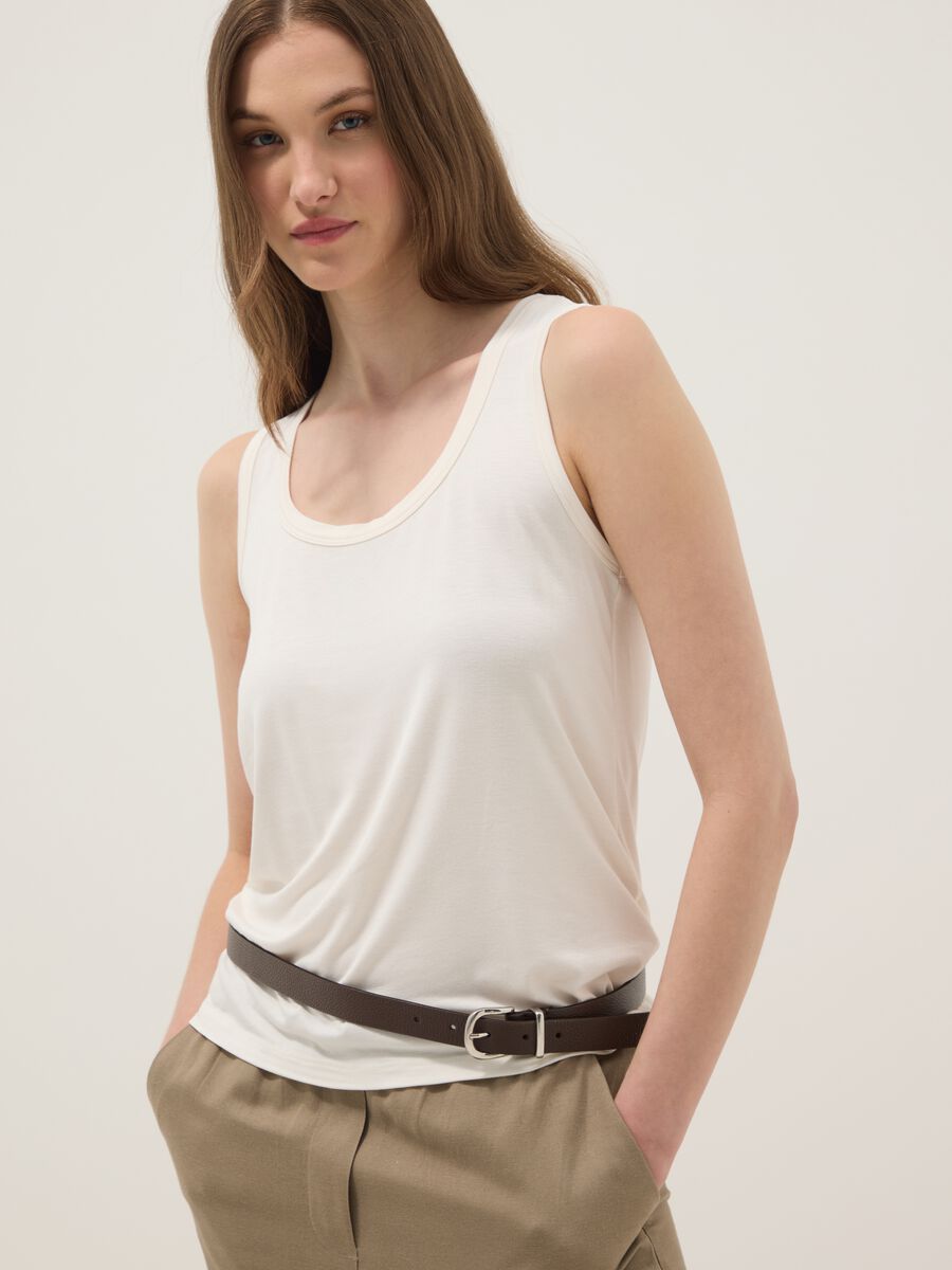 Tank top bianco in viscosa elasticizzato regular fit_0
