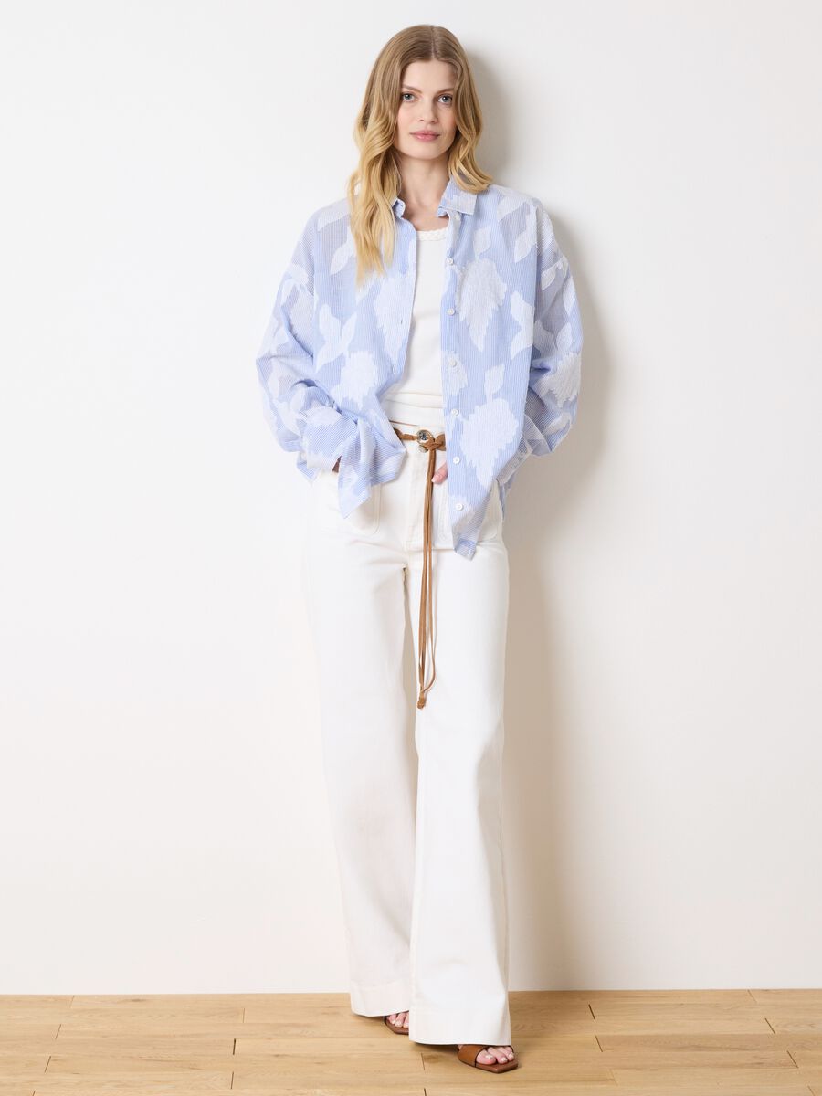 Shirt with thin stripes and embroidery_0