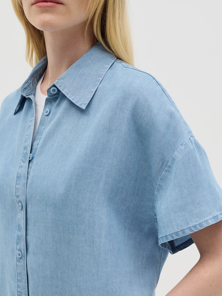 Short-sleeved denim shirt_2
