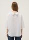 Maglia bianca in cotone elasticizzato con collo alto morbido_3