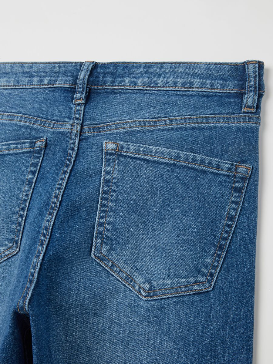 Flare-fit jeans with five pockets_5