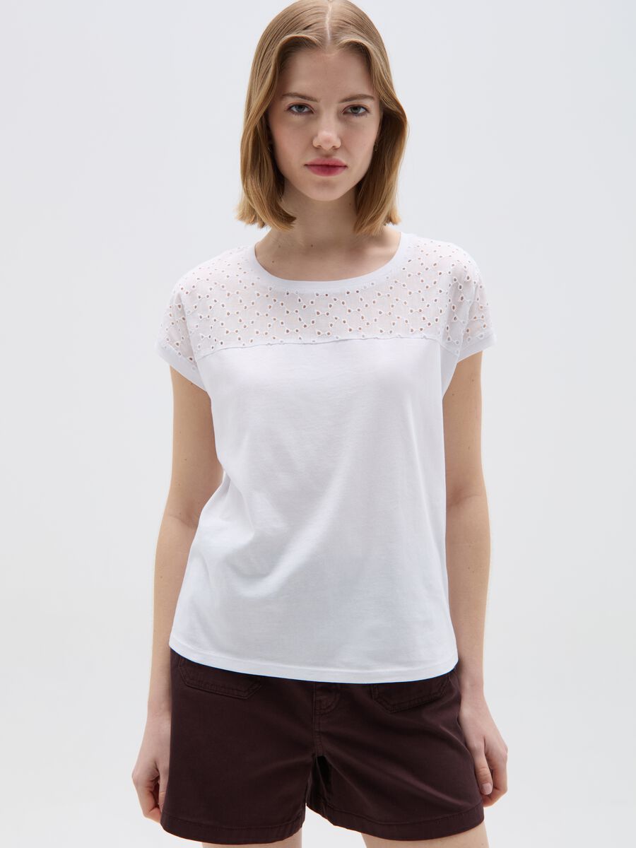 Cotton T-shirt with broderie anglaise_0