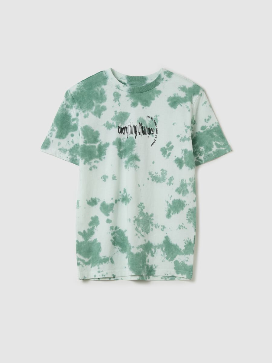 Tie-dye T-shirt with printed lettering_3