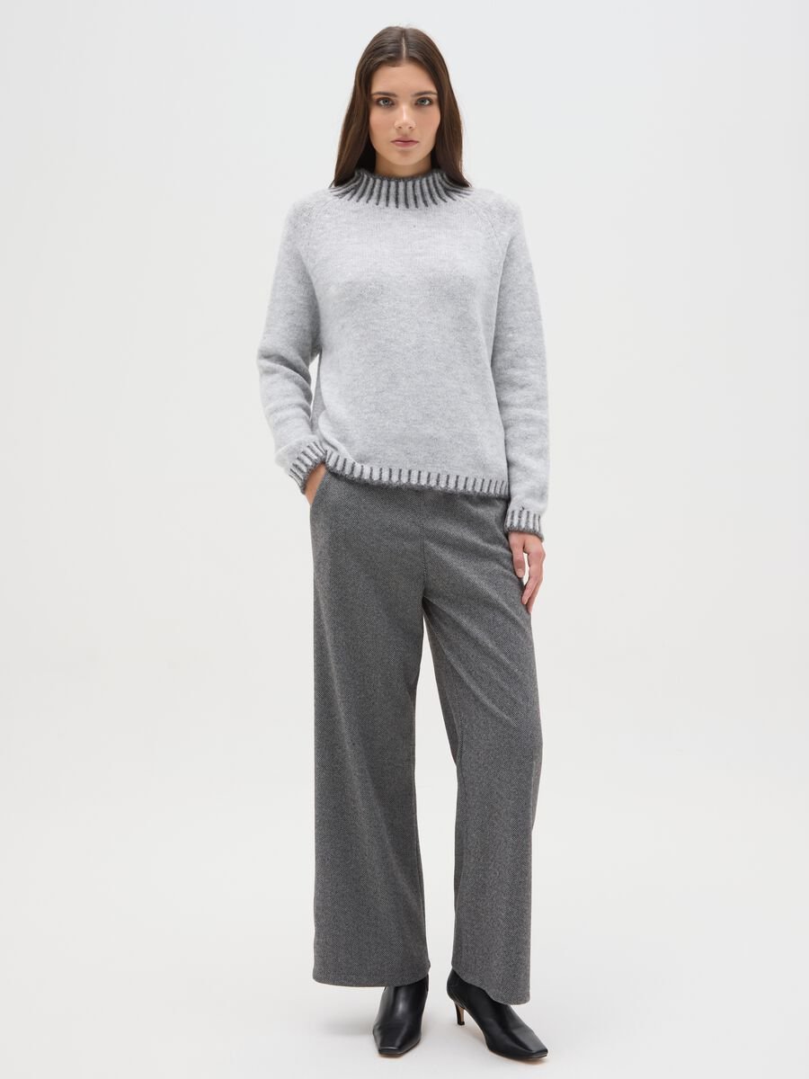 Grey Regular Fit Trousers_0
