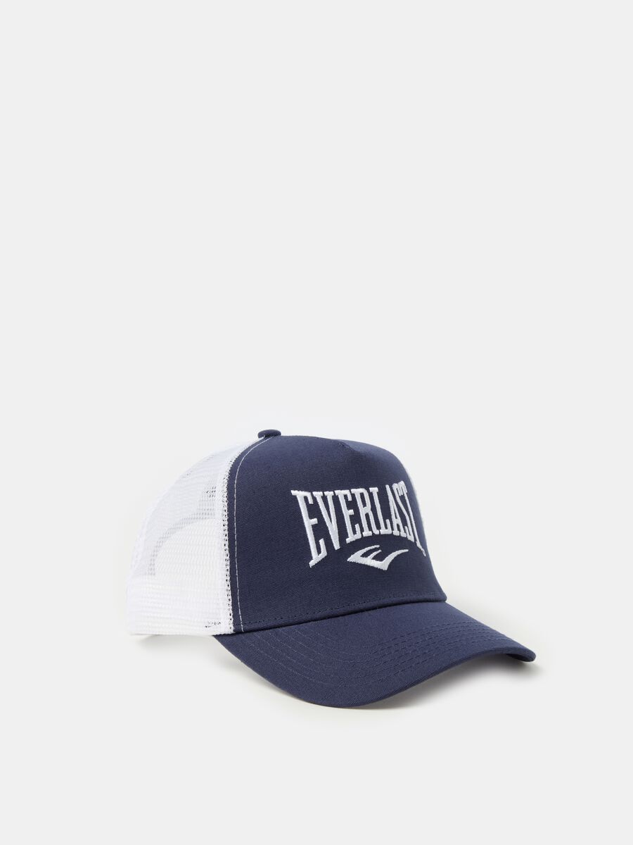 Baseball cap with embroidered logo_0
