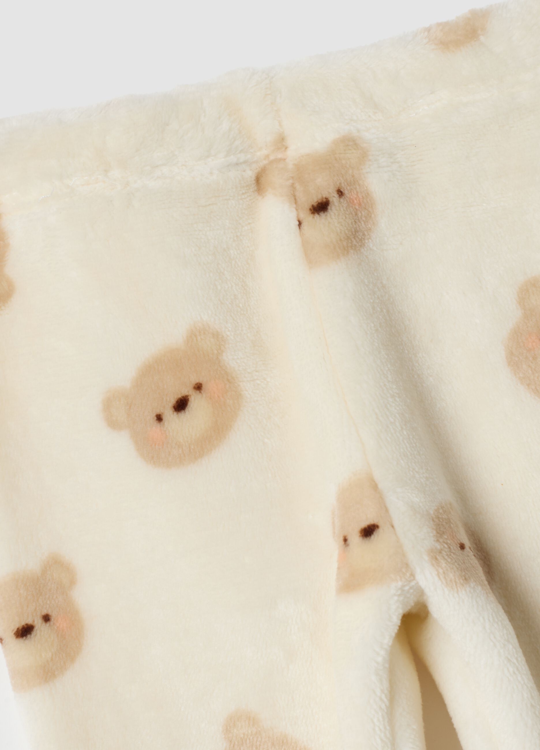 Ivory white crew-neck pyjama set with teddy bear print