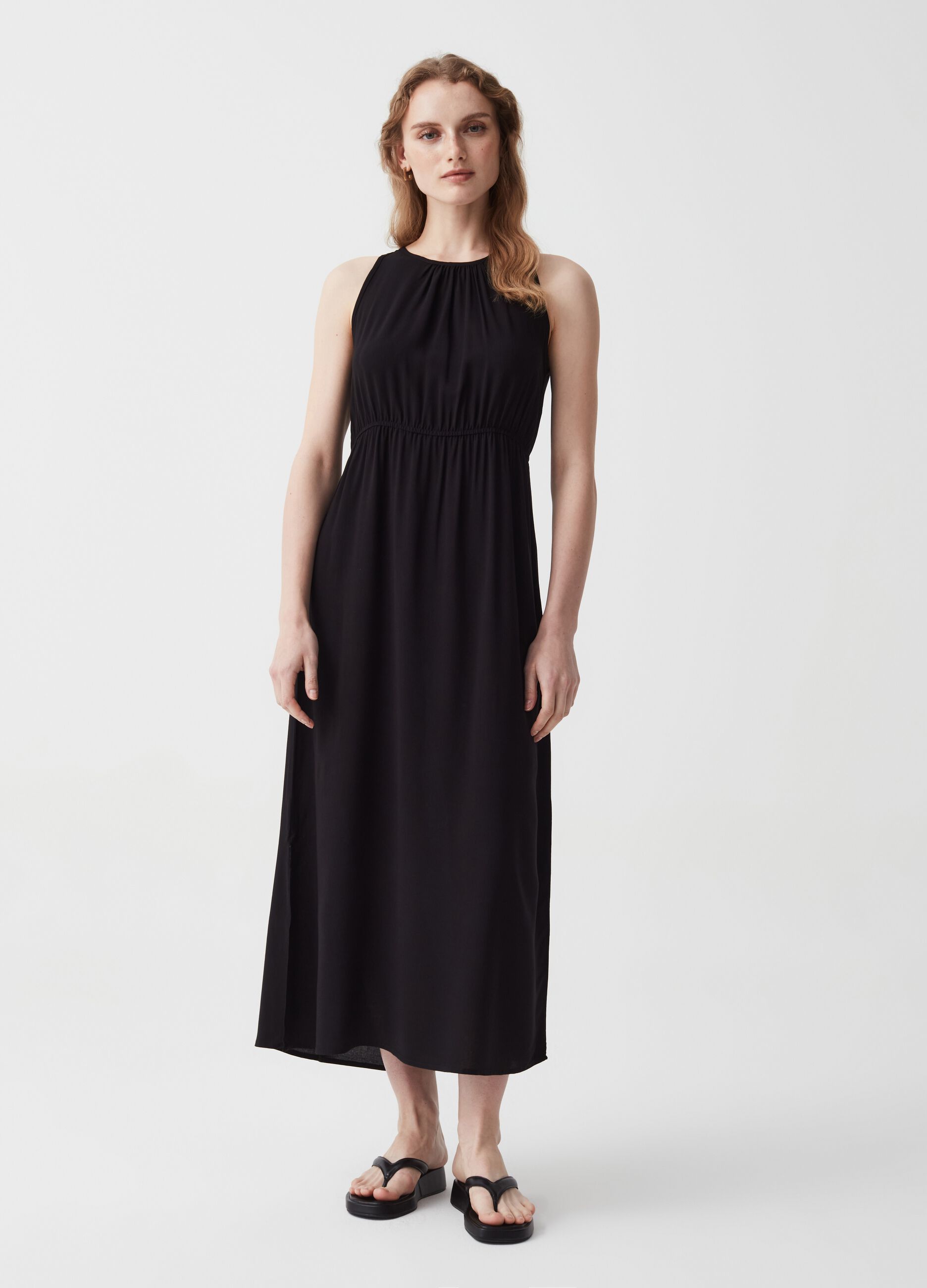 Vestito lungo in viscosa con scollo halter