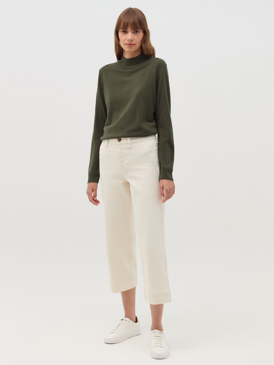 Long-sleeved top with mock neck_1