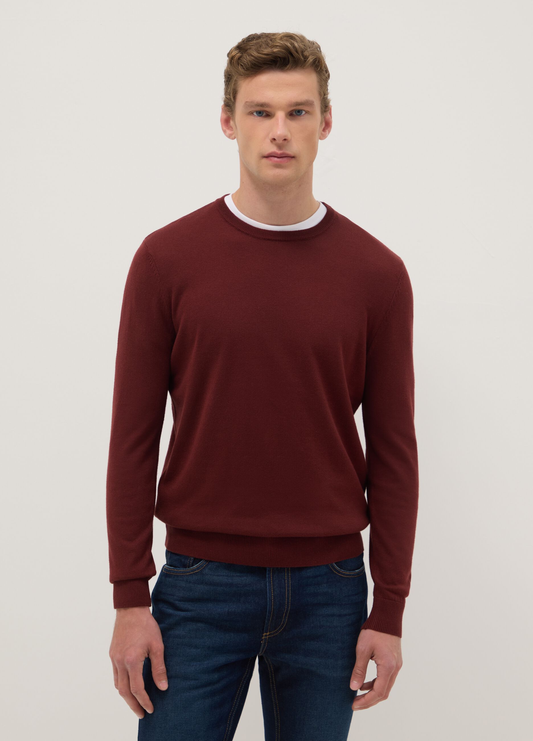 Brown crew-neck pullover in regular fit cotton blend