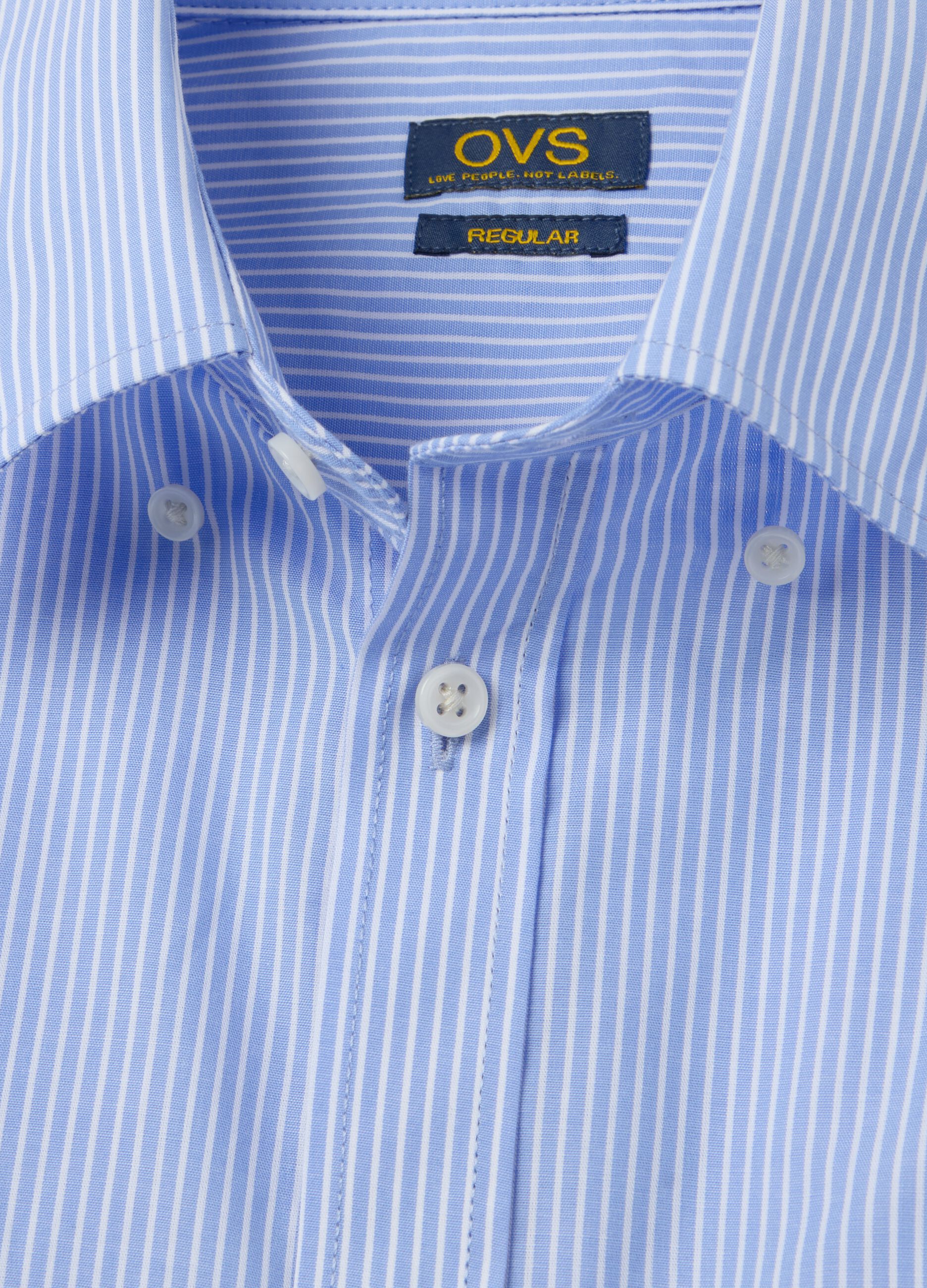 Regular-fit easy-iron shirt with thin stripes