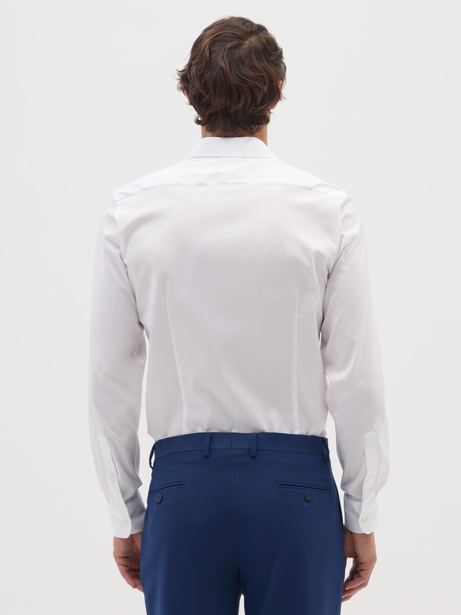 White slim shirt with French collar and buttons_2