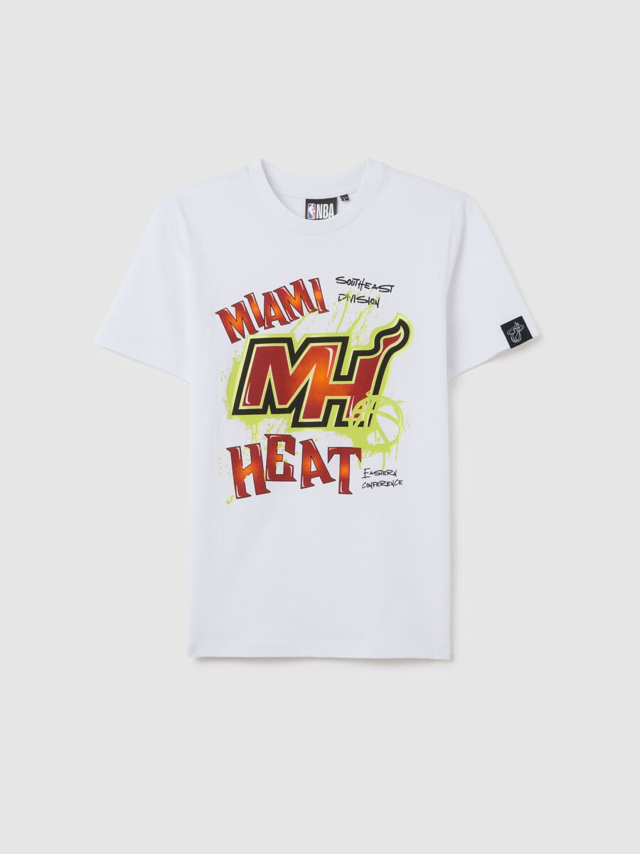 T-shirt da ragazzo in puro cotone bianca regular fit con grafica Miami Heat_3