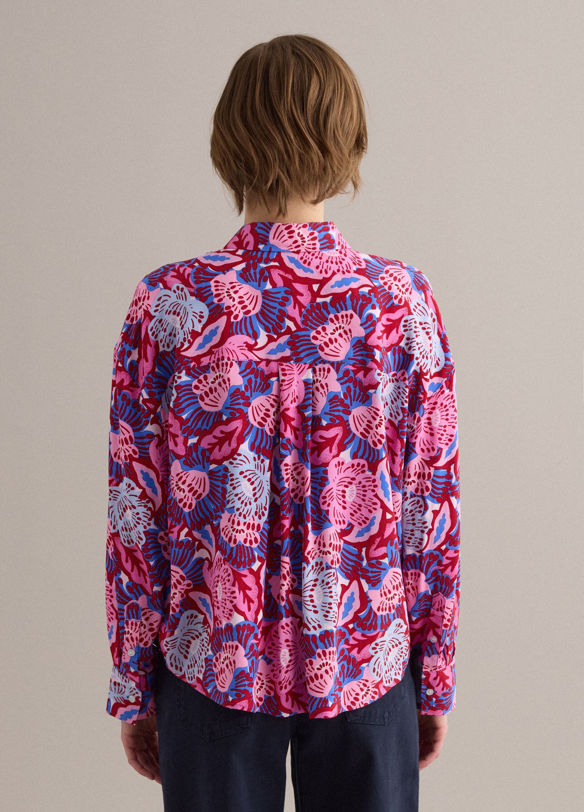 Camicia multicolor a maniche corte in pura viscosa