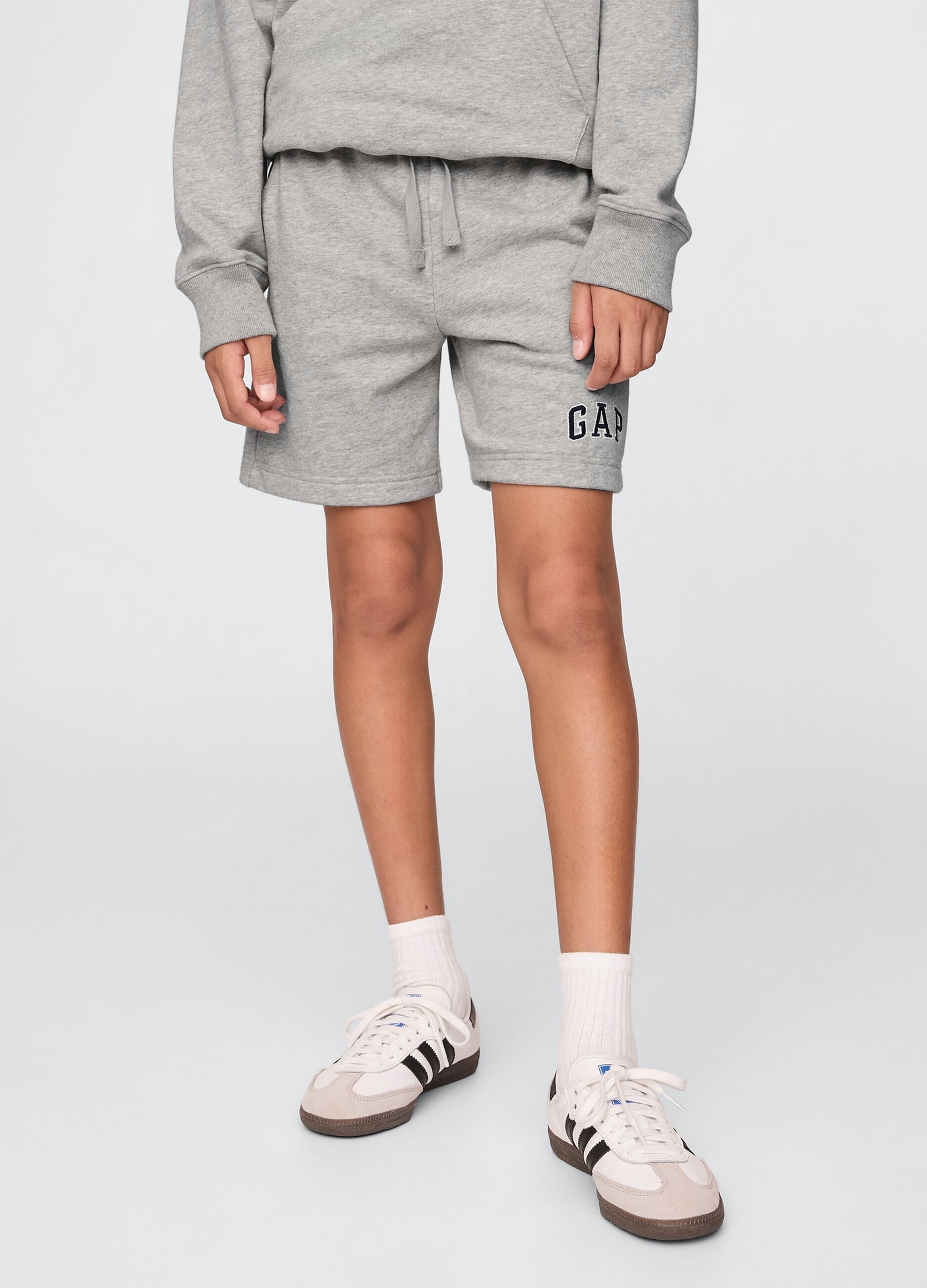 Grey GAP logo shorts for children