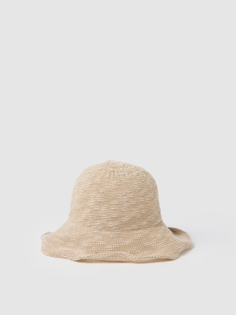 Beige cloche hat with knitted design_0