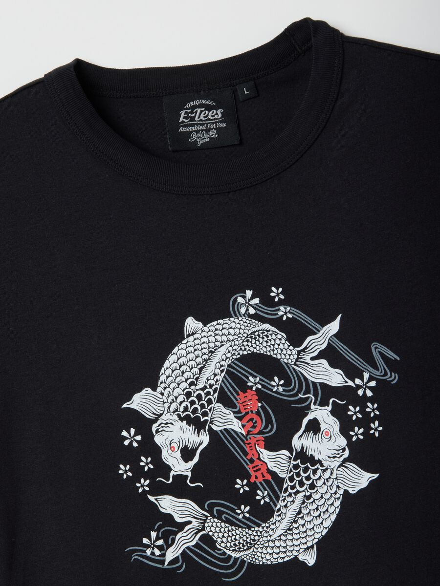 Black pure cotton regular fit T-shirt with Koi carp print_5