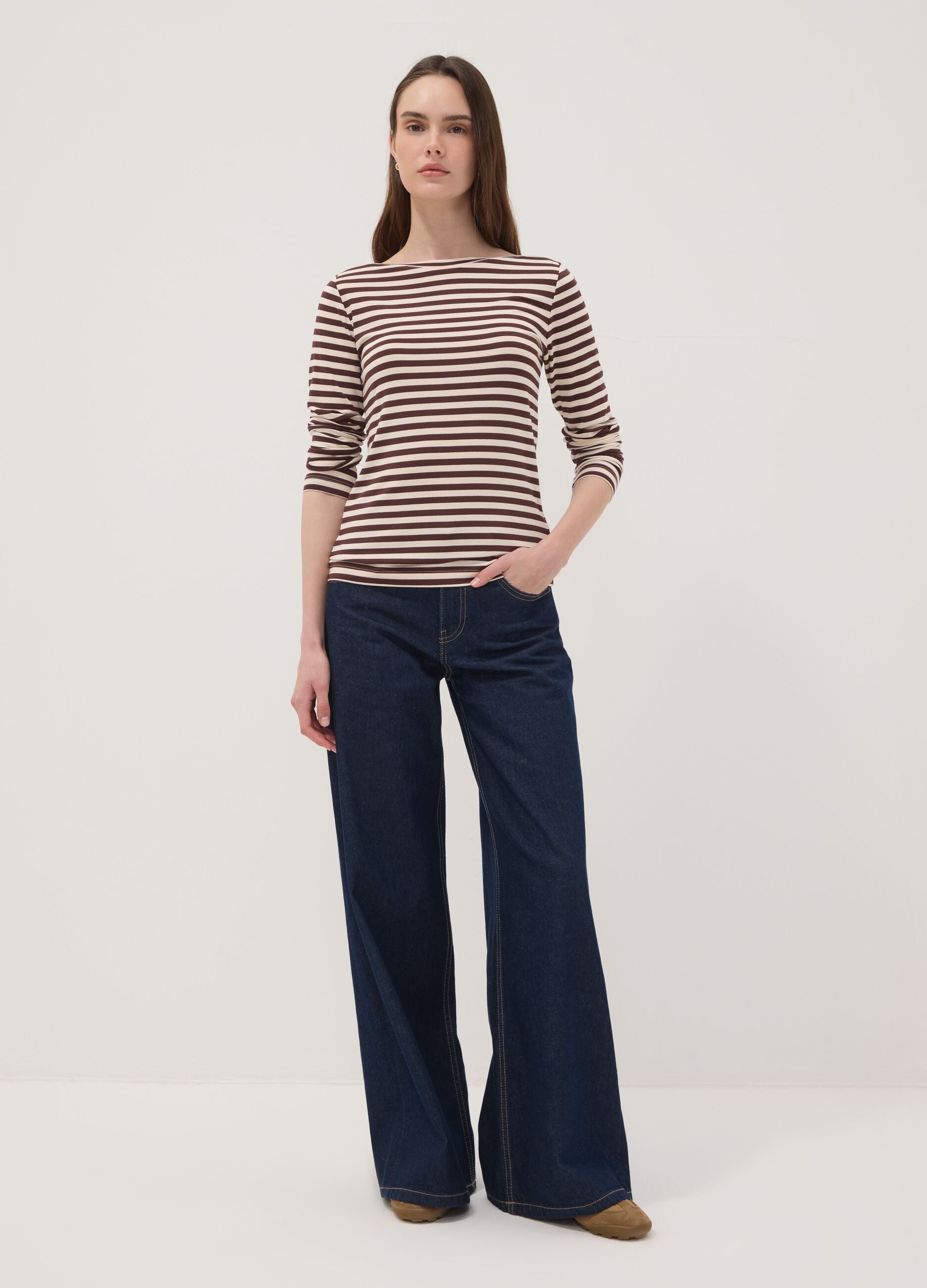 T-shirt multicolor in viscosa elasticizzata a righe slim fit